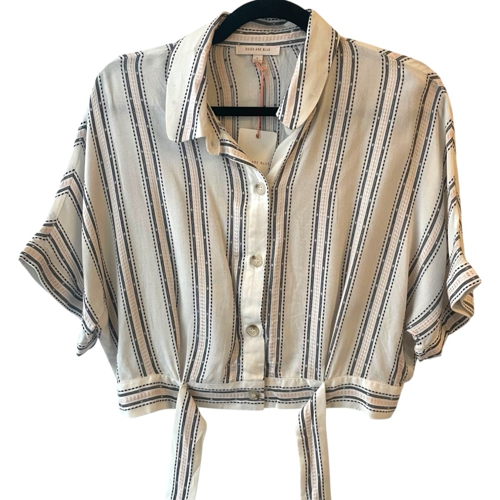 Skies are Blue Cream Button Down Crop Top NWT Cuffed Sleeves Tie Waist